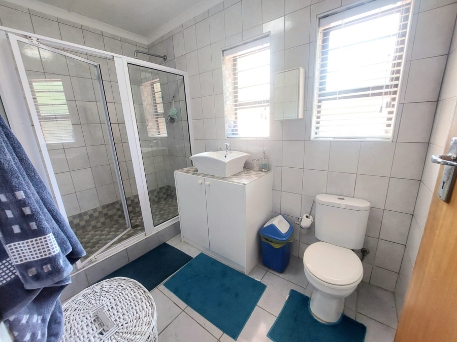 4 Bedroom Property for Sale in Hartenbos Central Western Cape